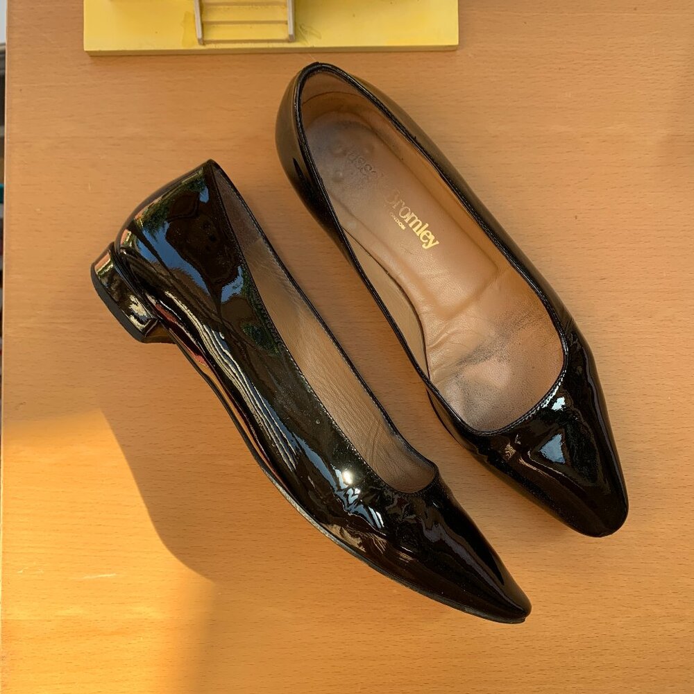 russell & bromley flats kitten heel black shiny UK luxury